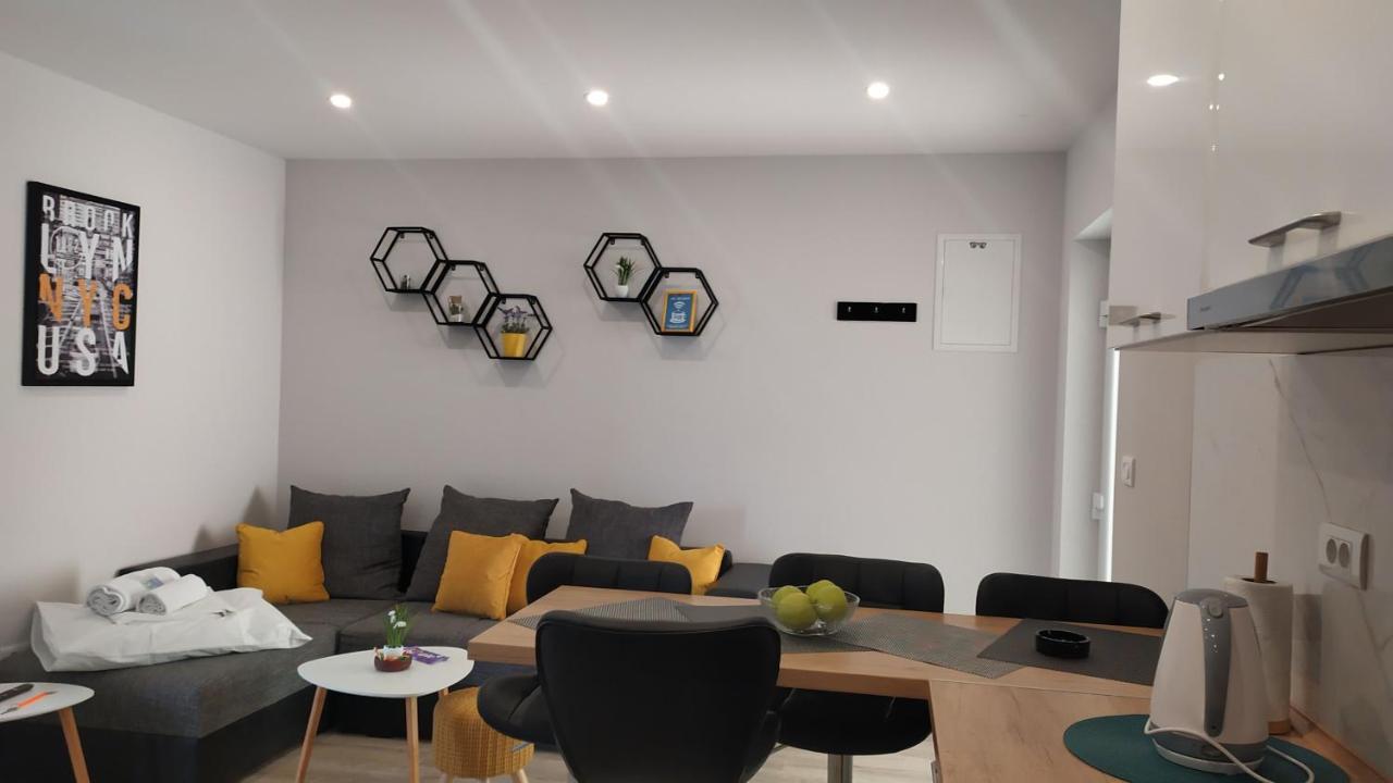 Apartment Skavo Baška Voda Exteriér fotografie